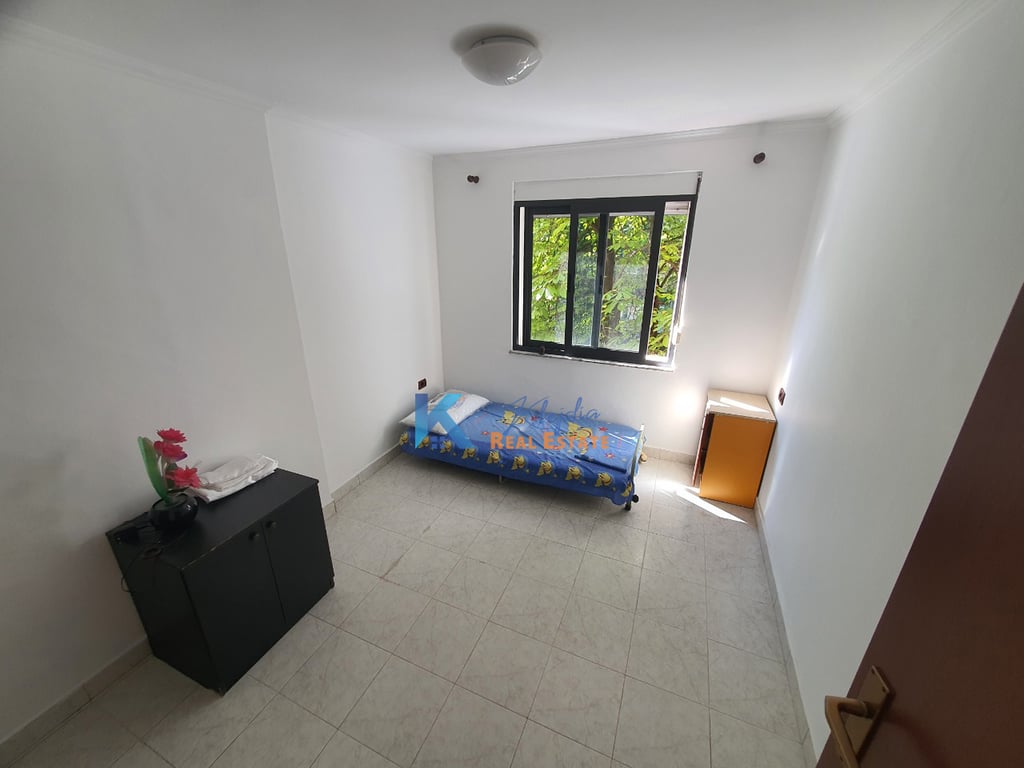 2+1 për Shitje në Zemër të Bllokut – Afer LSI