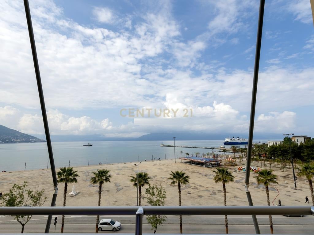 2+1 Apartment for Sale in Lungomare 1 with Sea View €330,000