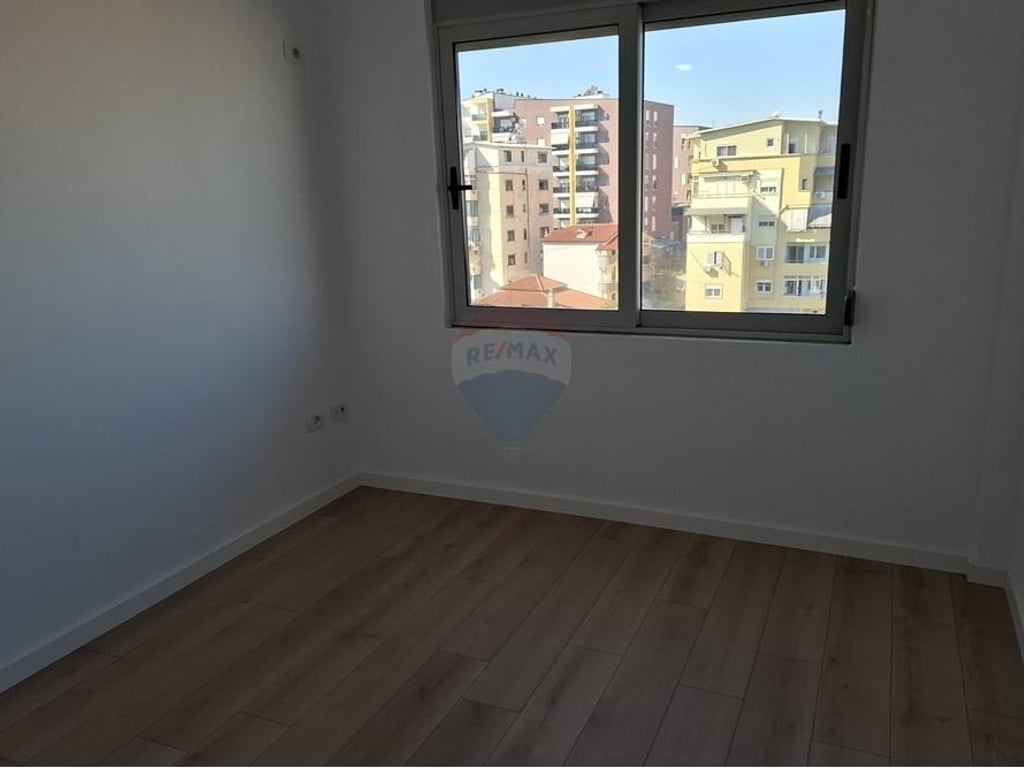 For sale: 2+1 apartment in Selite, Zalli Street.