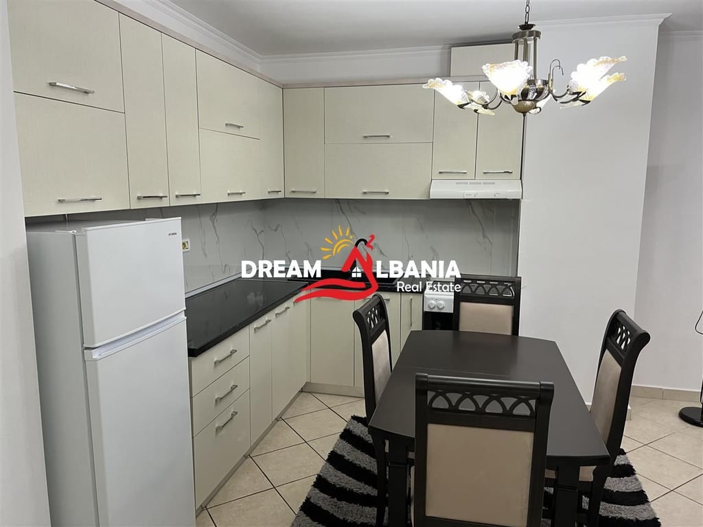 Apartament 2+1 me Qera tek Komuna e Parisit, Tirane (ID 42215239)