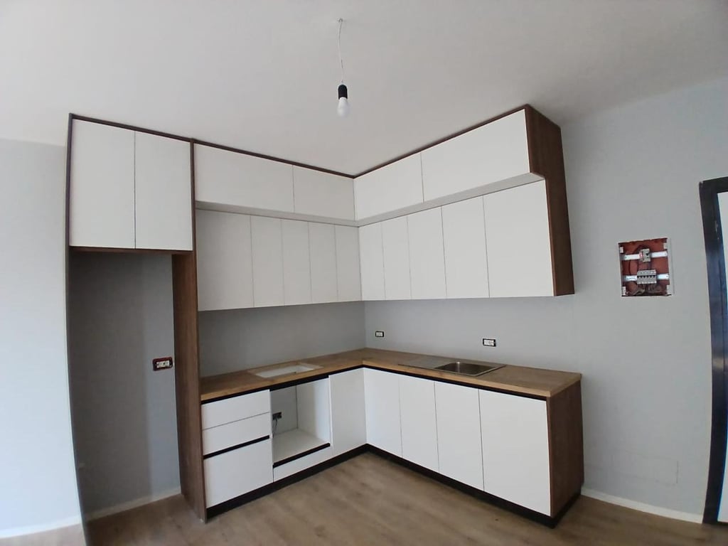 Affittasi Appartamento 1+1, via 5 Maggio (Centro Emerald) Prezzo: 500 euro