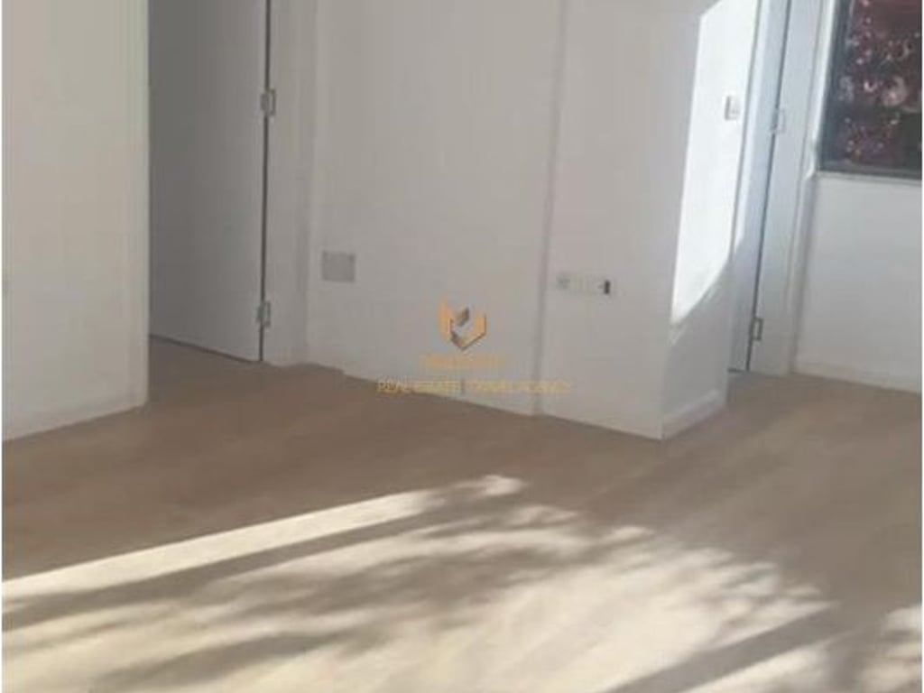 1+1 apartment is available behind Square 21, Sali Butka Street.