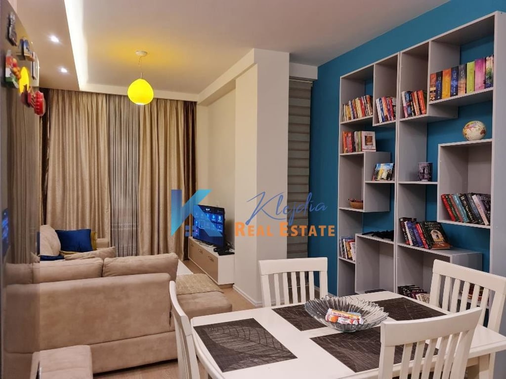 Apartament 1+1 per qira te Komuna e Parisit, Kompleksi Kika 2
