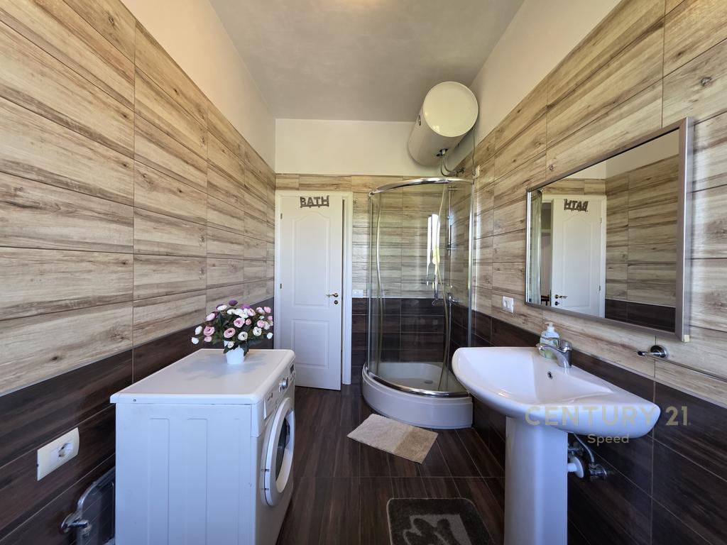 SHESIM VILE TRE KATESHE PRANE KODRES SE PRIFTIT !!