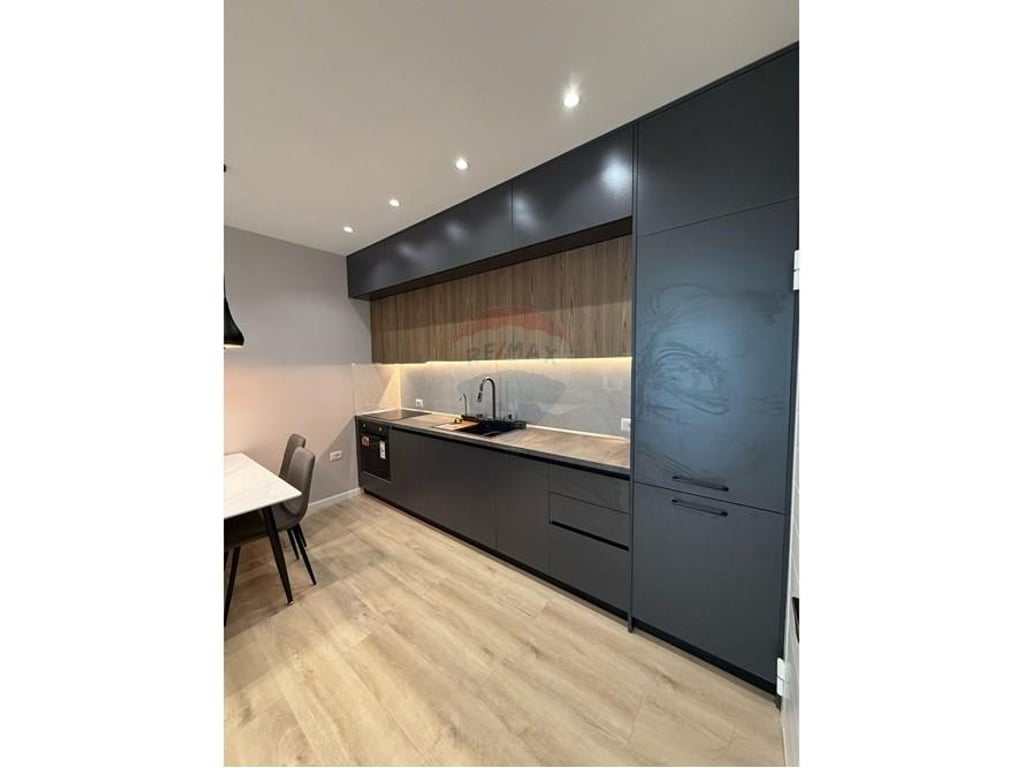 STUDIO-APARTAMENT PER QIRA, ASTIR tek bulevard MIGJENI