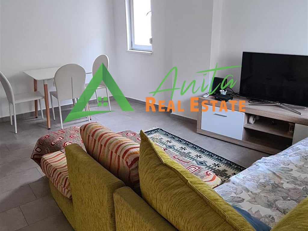 21 Dicembre offriamo in affitto un appartamento 1+1