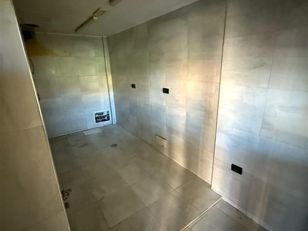 🏢 Commercial Space for Rent – Near Dinamo Stadium 🍽️☕