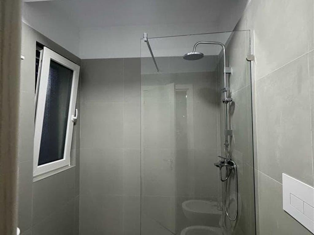 Apartament Me Qera 2+1 Tek Fusha e Aviacionit (ID B2201282) Tirane