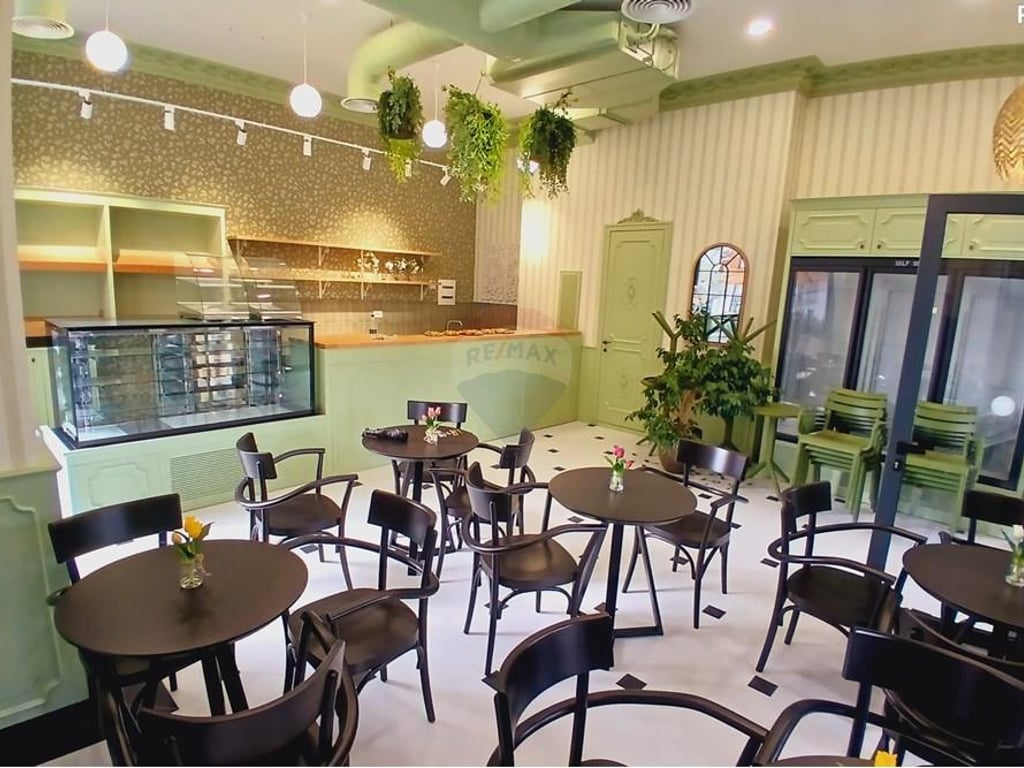 BAKERY-COFFEE FOR RENT AT ASL COMPLEX