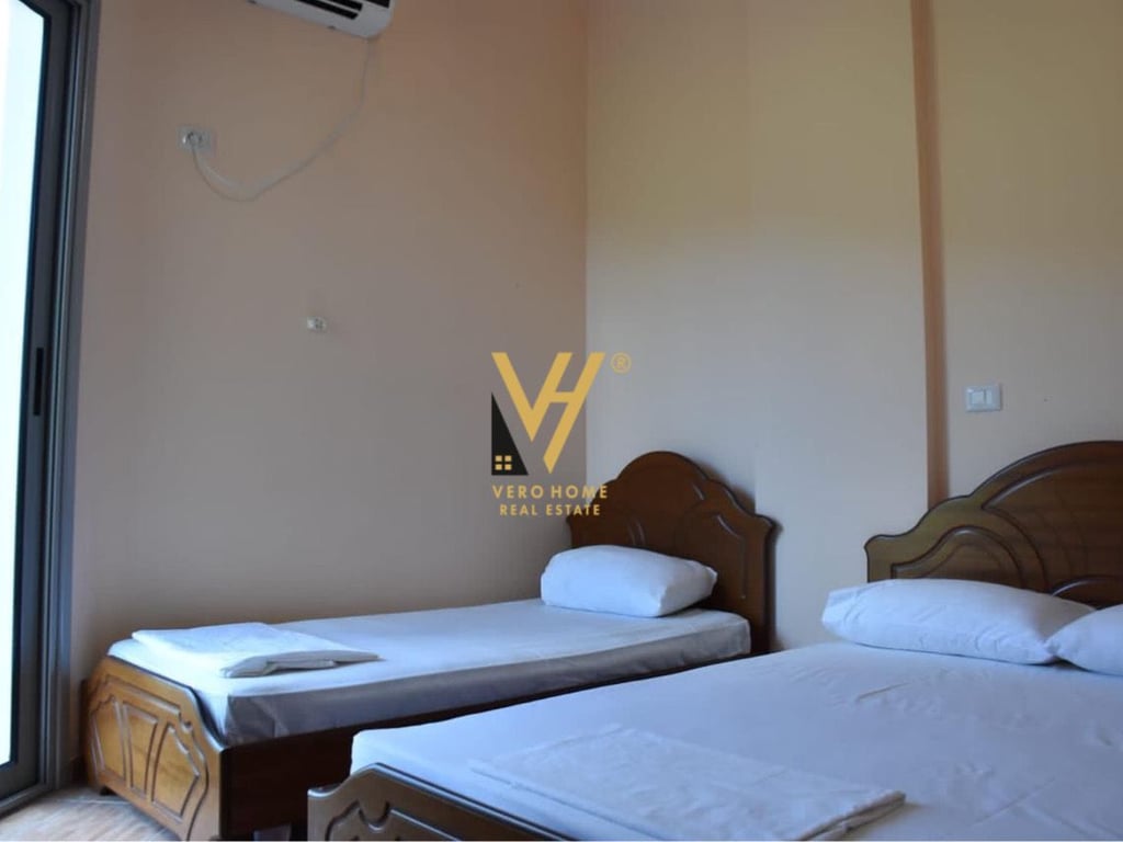 JEPET HOTEL 5 KATESH ME QIRA NE FIER 4.000 EURO