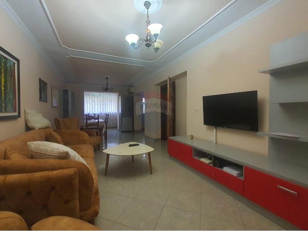 Apartament 2+1 me Qira pran Vasil Shantos 600€