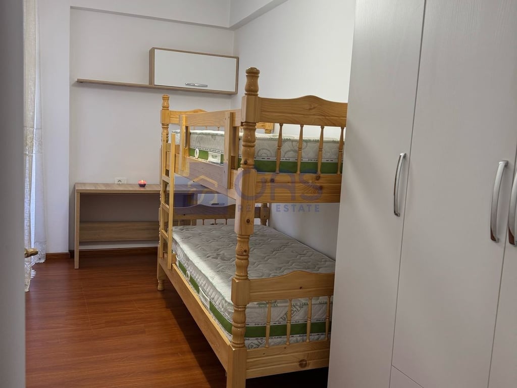 A 2+1 apartment is for rent near the Old Park.