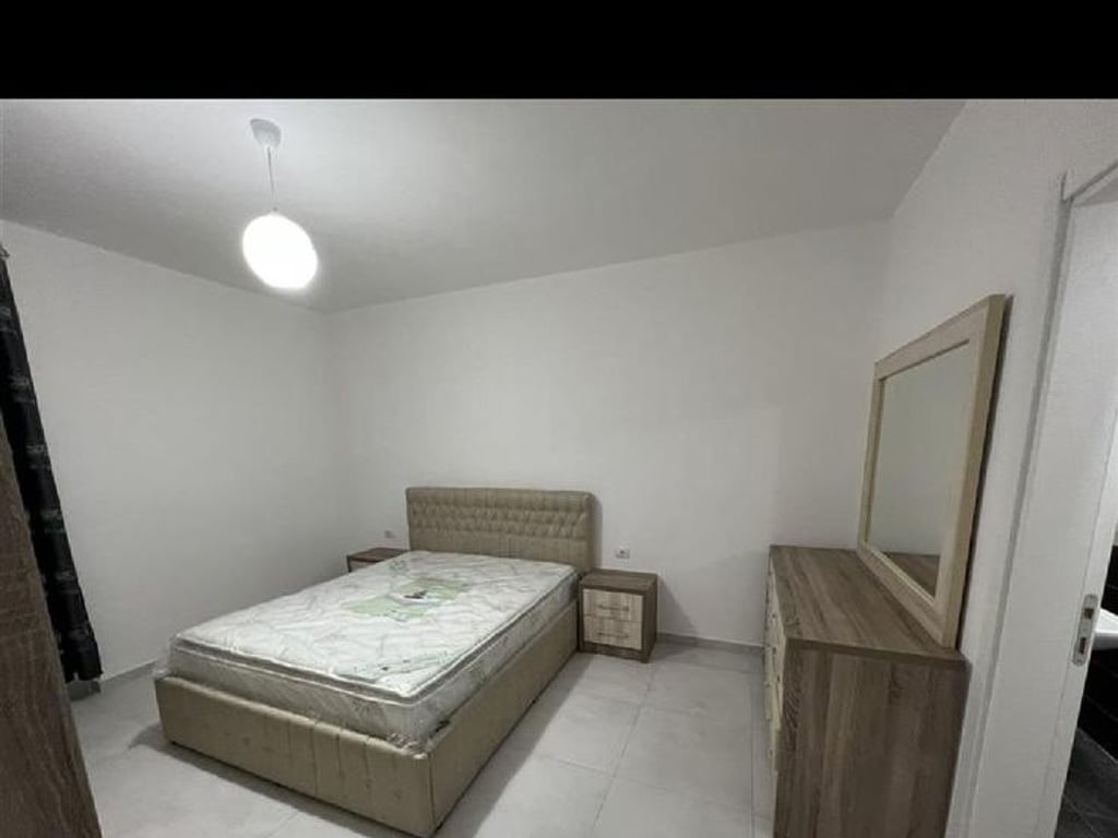 Apartament me qera 2+1