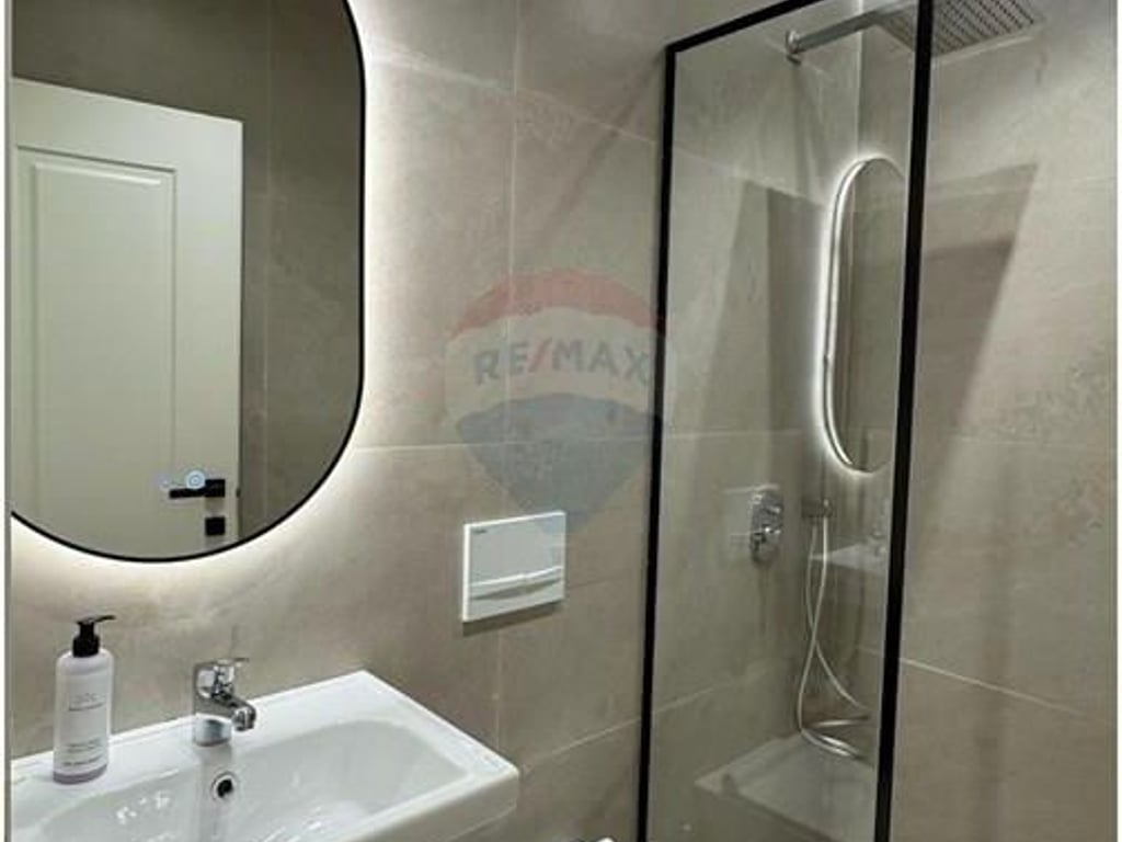 Apartments &amp; Studios for sale in New Market.