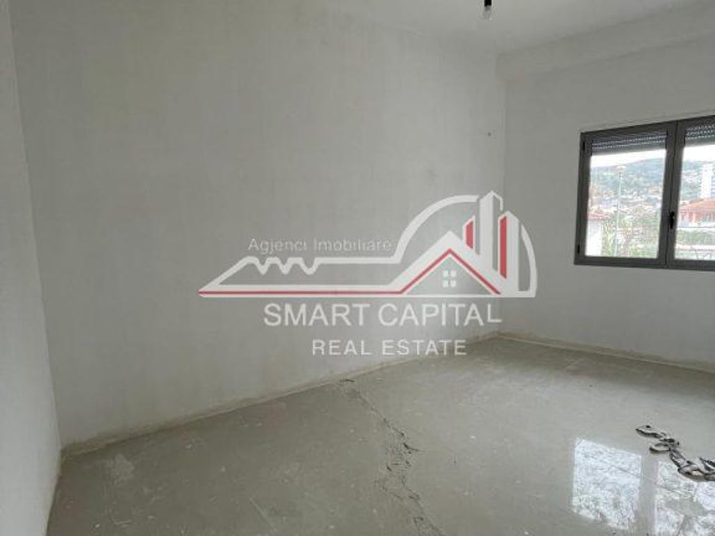 VENDESI APPARTAMENTO 1+1, VICINO AI POMPIERI DI VALONA!