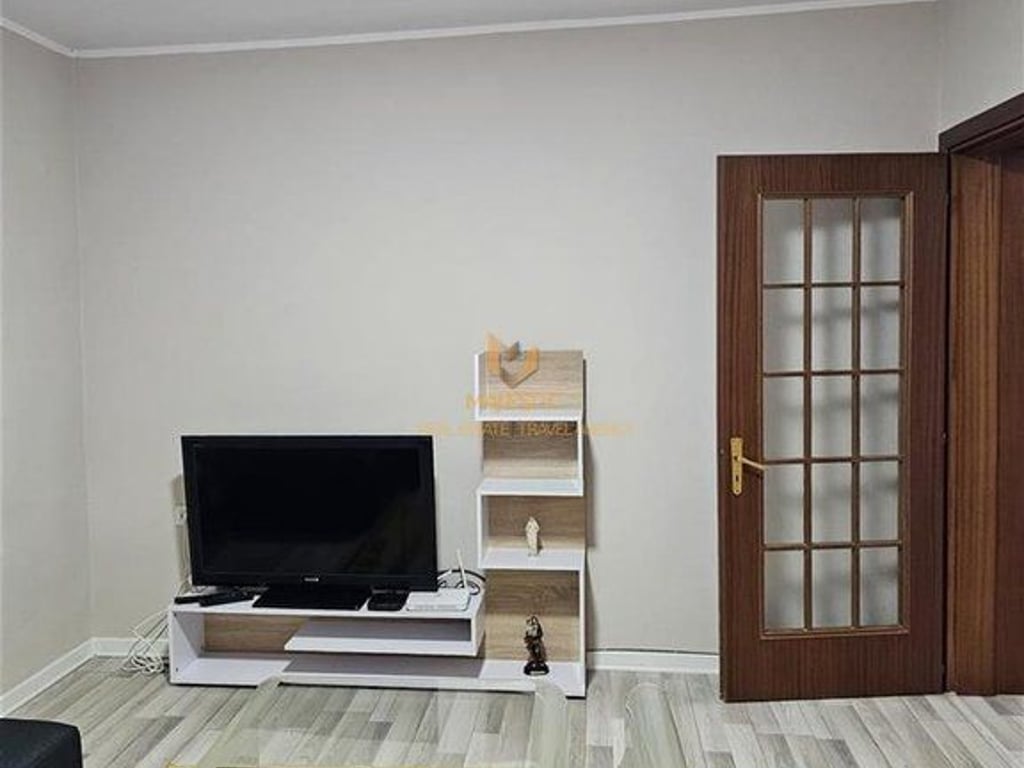 A 1+1 apartment is available for rent in Myslym Shyr.