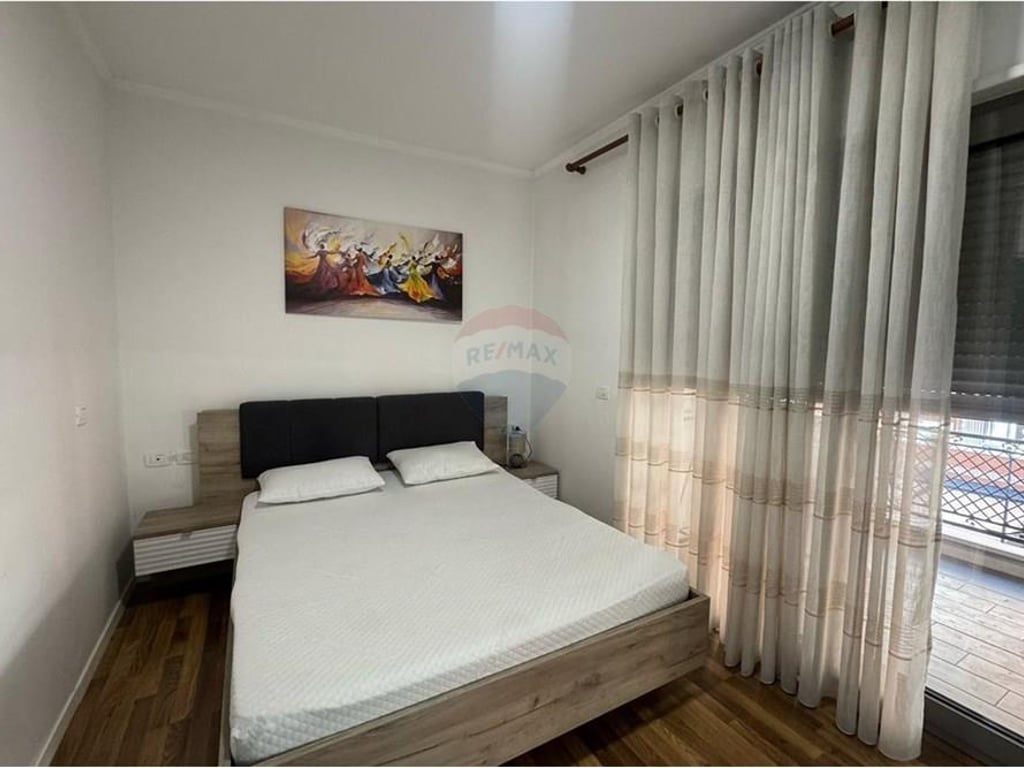 Super apartament 2+1 per qira tek Kompleksi Delijorgji