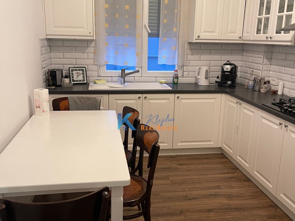 2+1+2 per qira qira ne Selite, afer Universitetit Marin Barleti