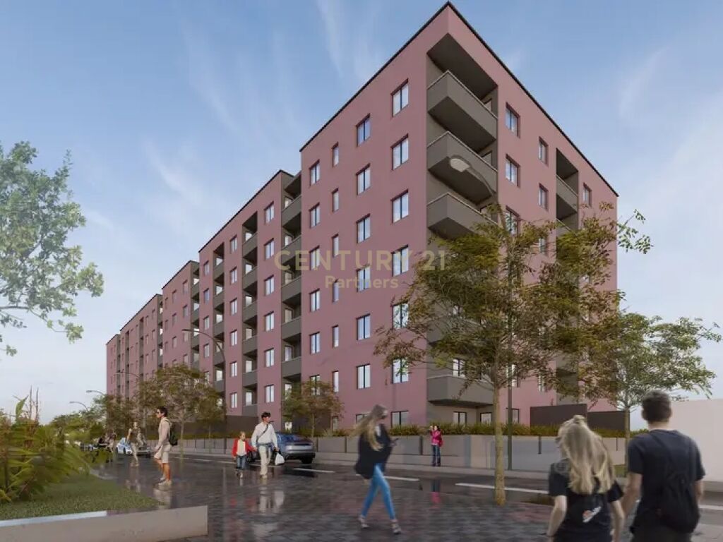 Shitet Apartament 1+1 Paskuqan, prane Bulevardit te Ri.