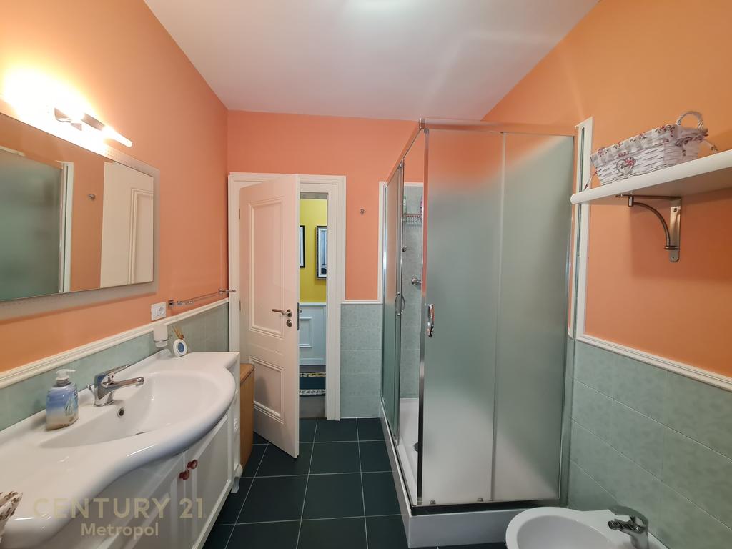 For rent, a 2+1 apartment, Kinostudio.