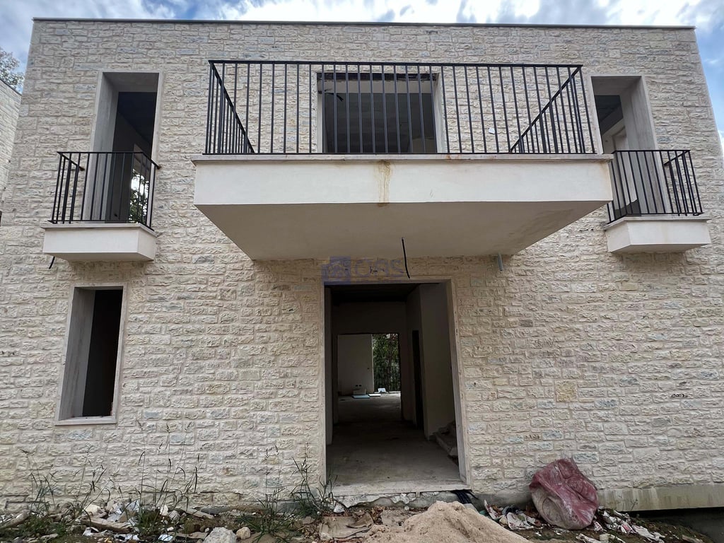 Vendesi Villa nella Residenza "Secret Garden" vicino a TEG.