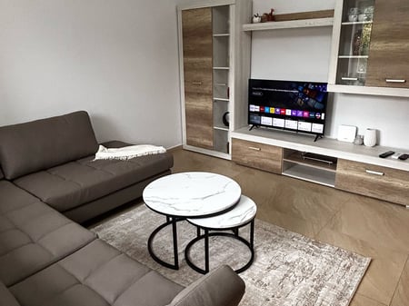 Apartament 1+1 me qira te Rruga e Fortuzi