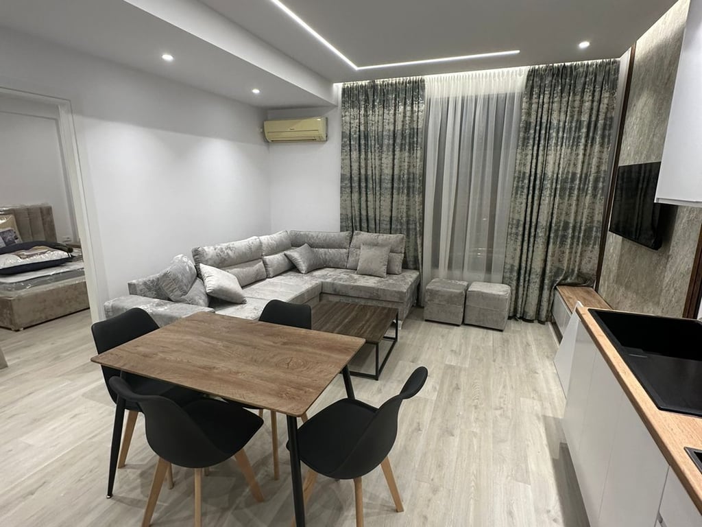 Apartment 1+1 for rent at Zogu i Zi.