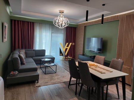 AFFITTASI APPARTAMENTO 3+1+2 A SELVIA, CENTRO 1.000 EURO