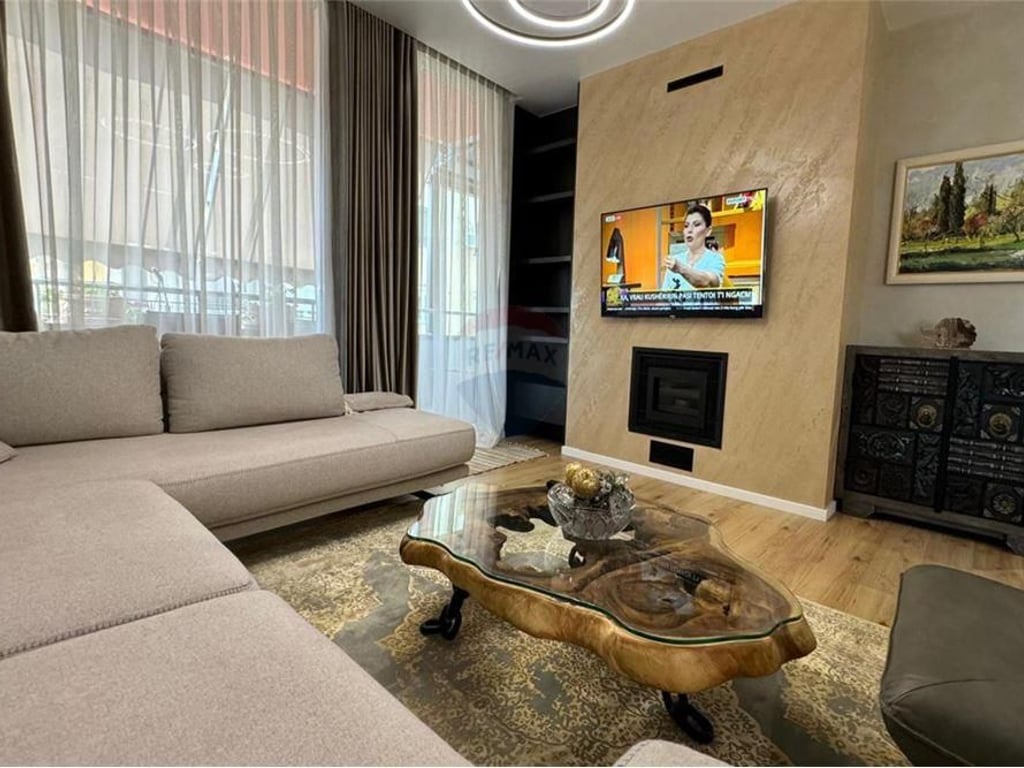 Luxury 2+1 apartment for rent in Bllok!