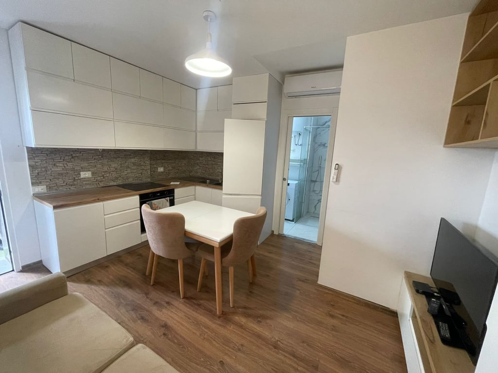 Jepet me qera apartament 1+1 tek Ambasada Amerikane