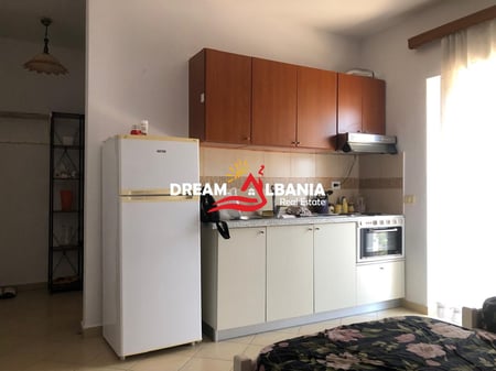 Shitet Garsoniere ne Durres, buze detit (ID 4101871)