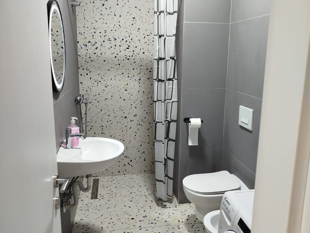 Affittasi appartamento 1+1 presso Univers City + parcheggio.