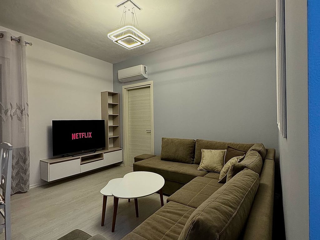 Jepet me qera Apartamenti 1+1 Astir (River Residence) Cmimi: 600euro
