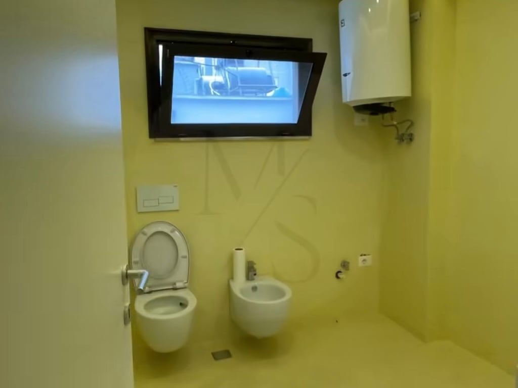 Ambiente commerciale di 200 m2 in affitto vicino a Piazza Willson.