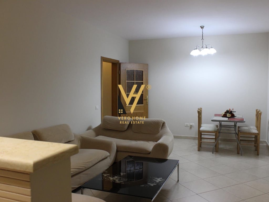 JEPET APARTAMENT 2+1+BLK ME QERA TE SHESHI WILLSON 700 EURO