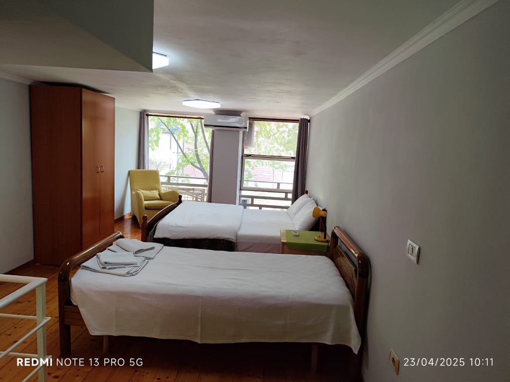 Apartament dubleks 1+1 me qira tek Pazari i Ri!