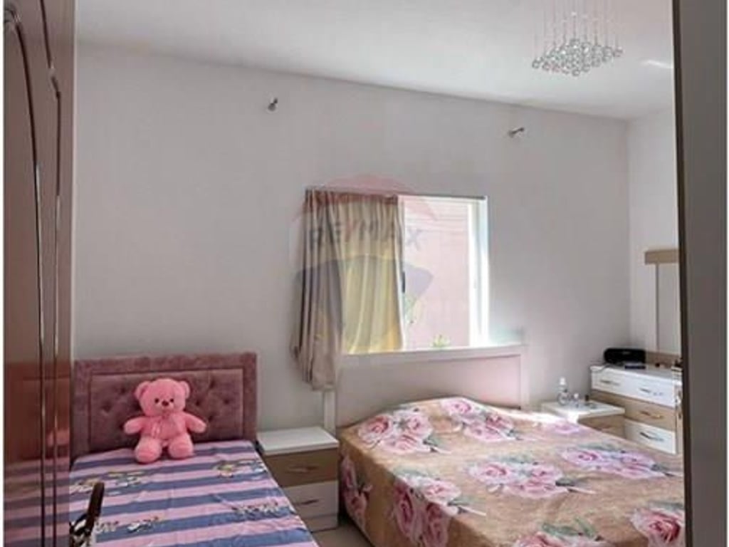 Si affitta il secondo piano di una villa presso il Campo dell'Aviazione.