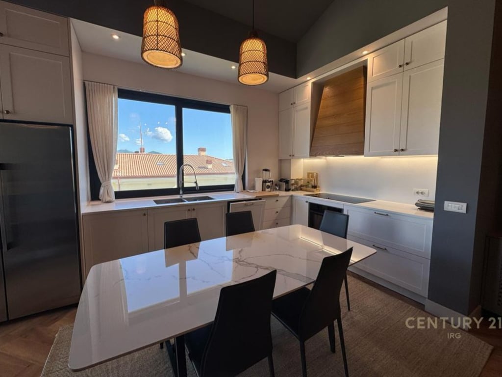 ✨🏡 SHITET APARTAMENT 3+1+2 ME VERANDË DHE 2 POSTE PARKIMI – REZIDENCA PORTA E GJELBËR