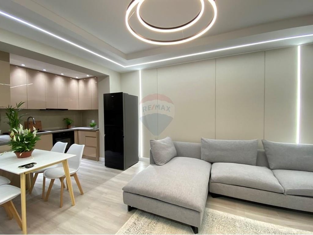 Apartament 1+1+ verande me qira !