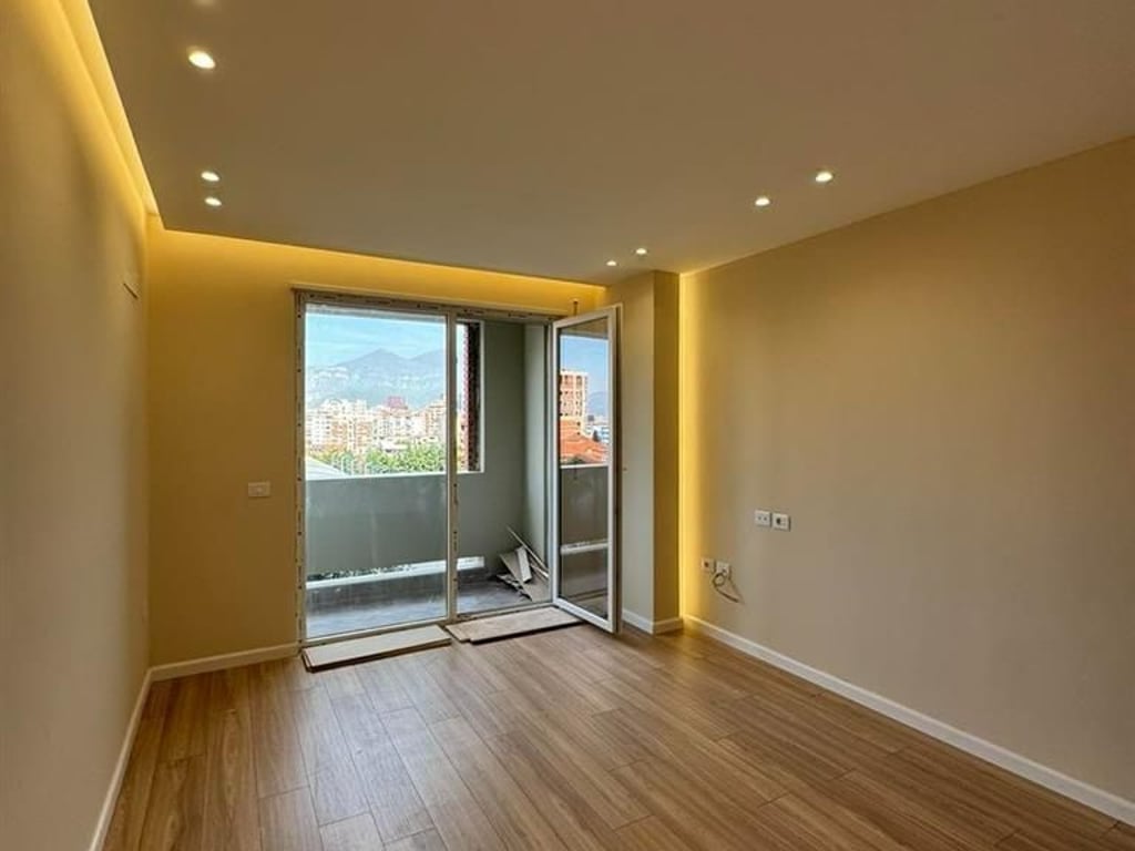 Shitet apartament 2+1 tek Rruga e Kavajes,Golden Park 3 