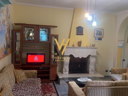 Appartamento 2+1+1 in Affitto a 21 Dhjetori 600 Euro