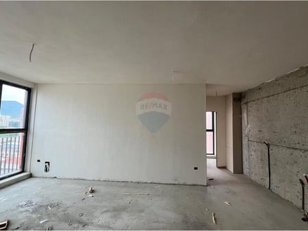 APARTMENT 1+1 WITH PARKING SPACE AT SIRI KODRA!