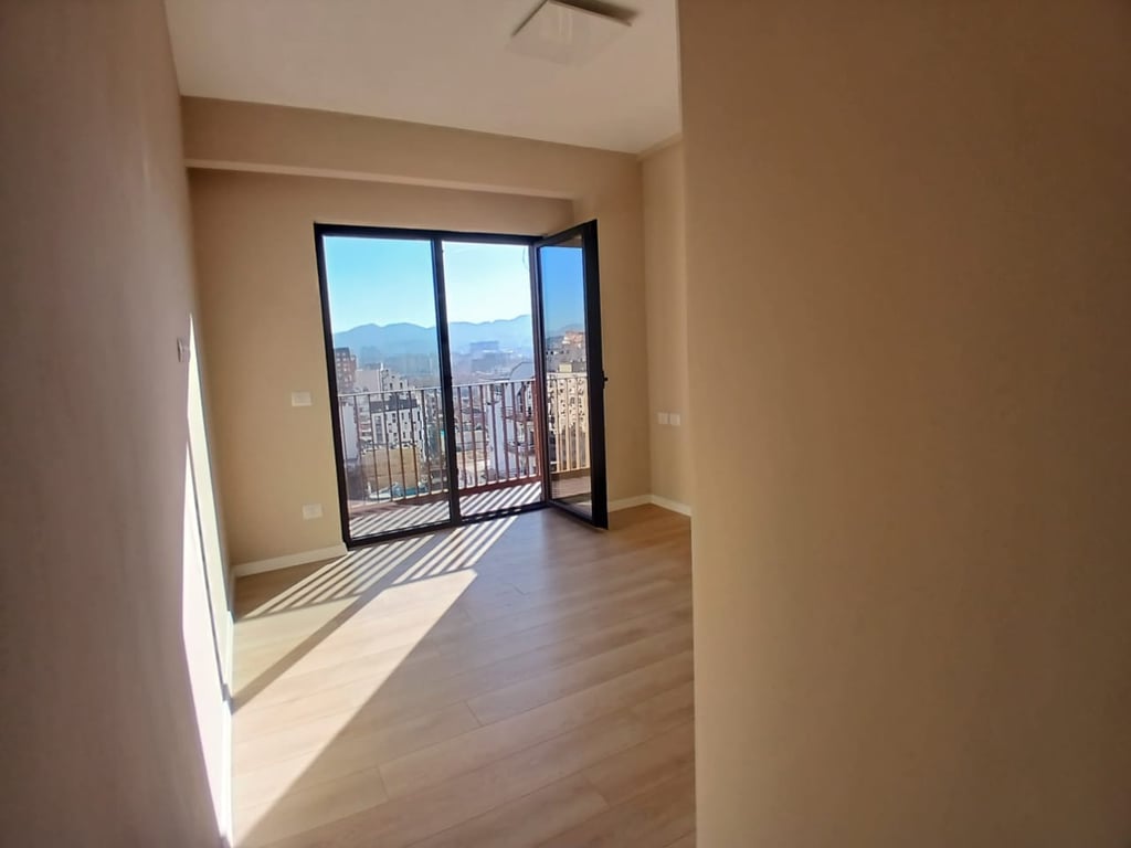 Jepet Apartment me Qera për Zyra tek Tirana Garden Building, Rruga e Kavajës.