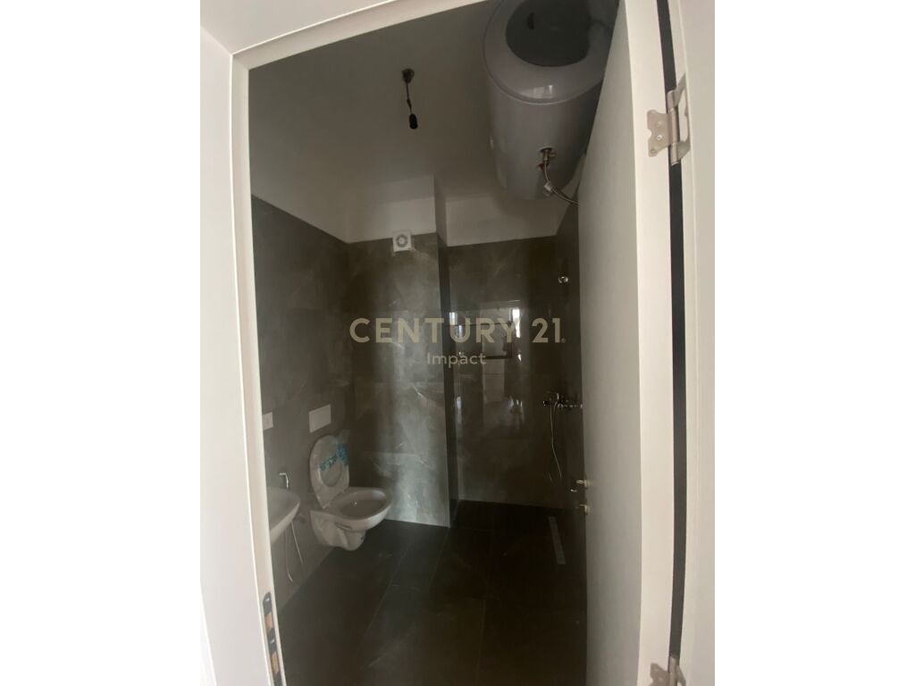 2+1 Apartment for Sale in Arlis Complex, Pharmacy 10