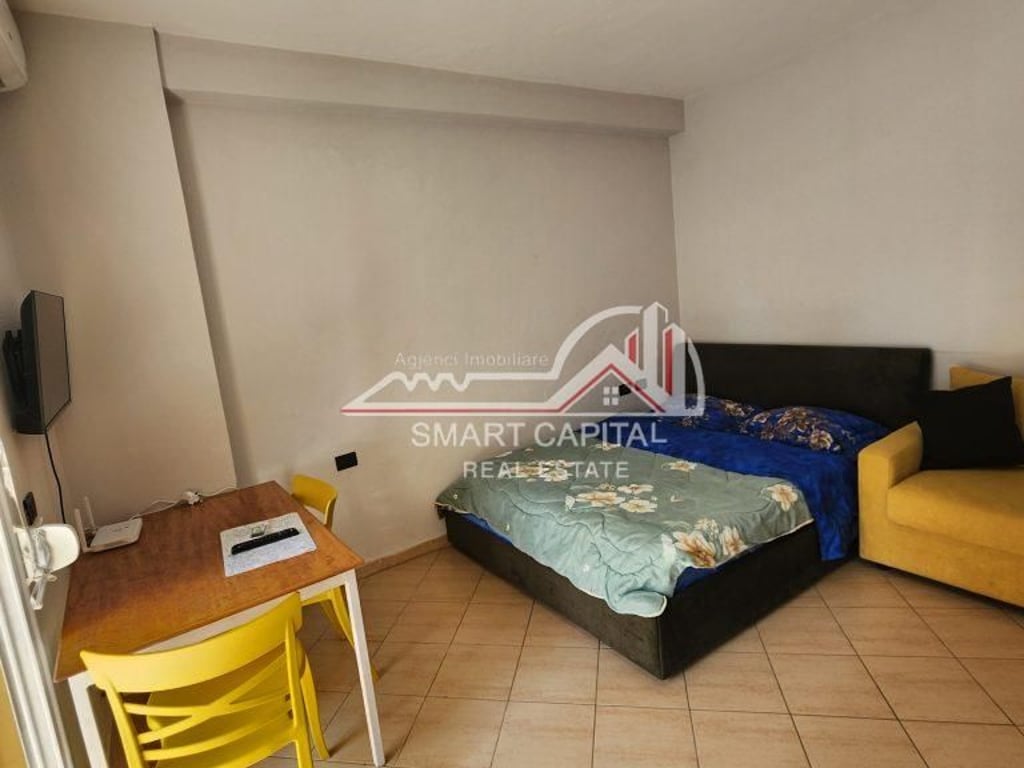 VENDESI IN AFFITTO VICINO AL PORTO, VALONA!