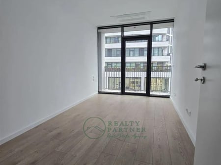 JEPET AMBIENT PËR BIZNESE TE LAKE VIEW RESIDENCE-LIQENI Artificial