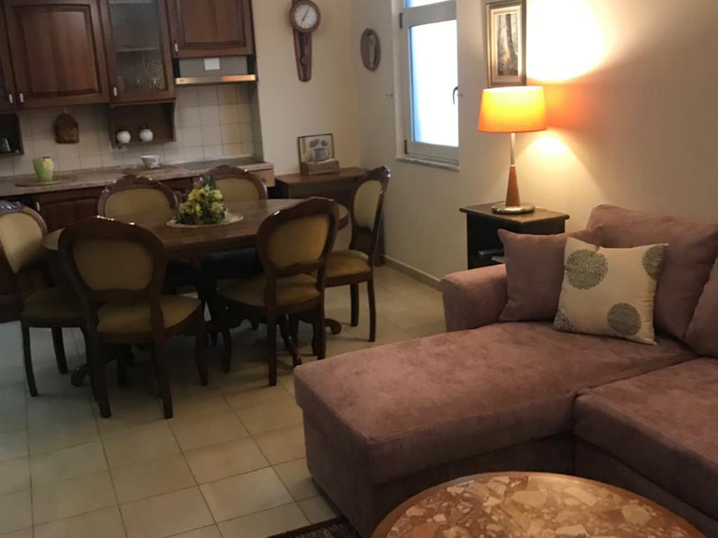 AFFITTASI APPARTAMENTO 2+1 800 EURO BLOCCO