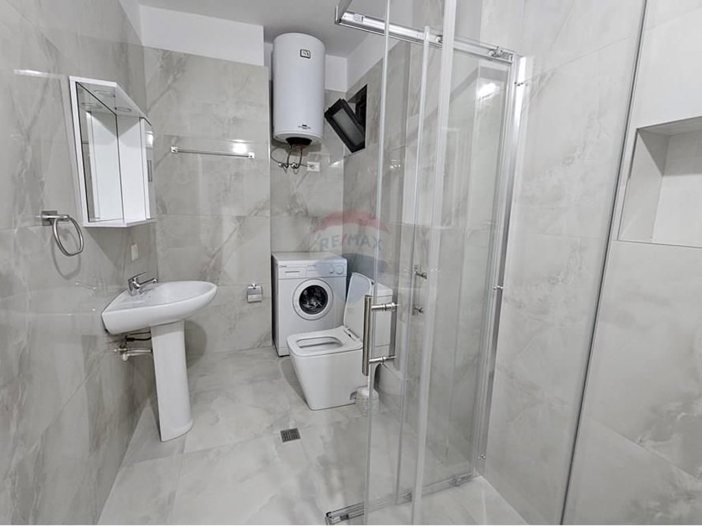 2 +1 apartment for rent near Medresea by Concord!
