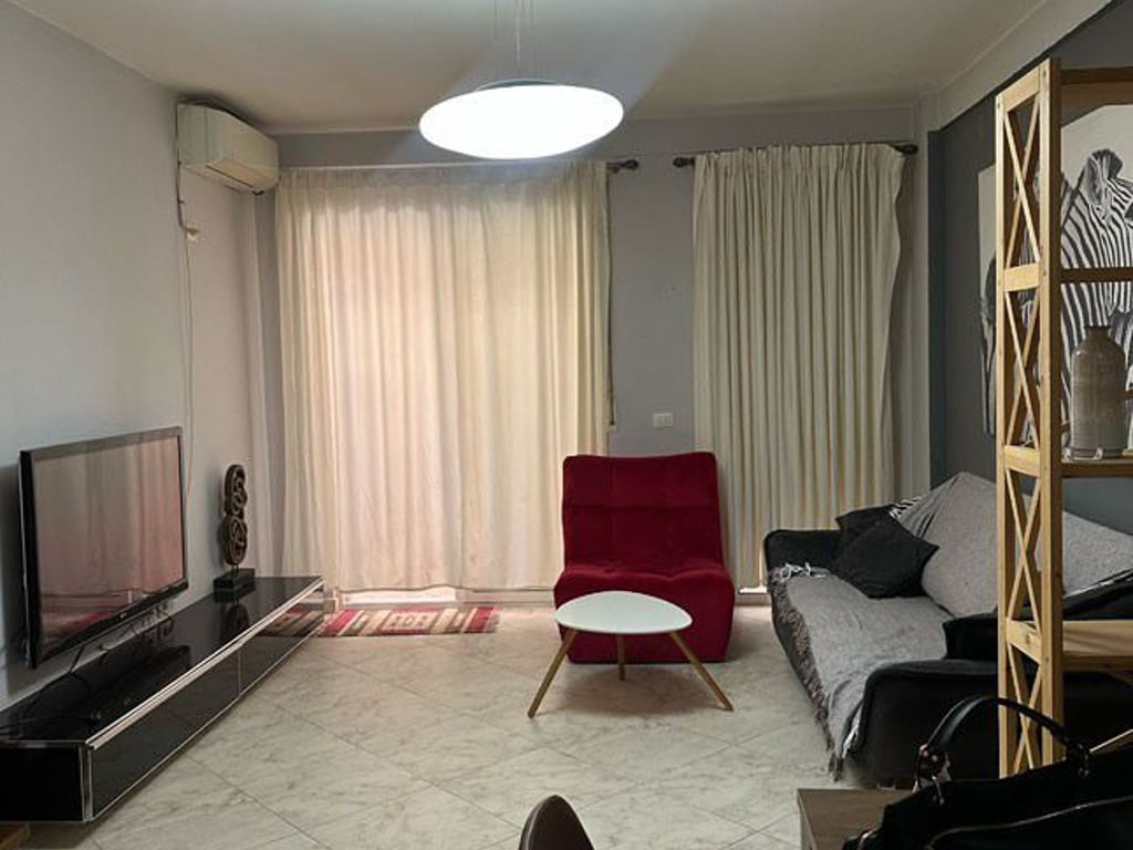 Affittasi 1+1 arredato a 380€ al mese.