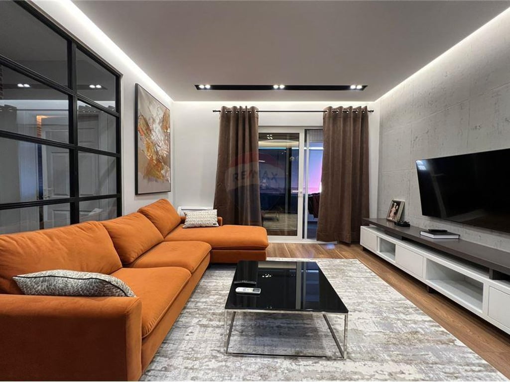 Affittasi appartamento 2+1+2 in Via Kavajë.